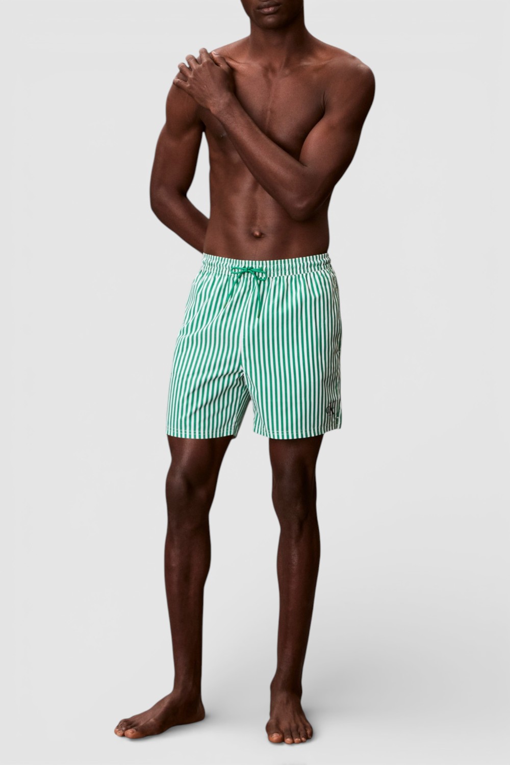 תמונת כל הלוק של מכנסי בגד ים